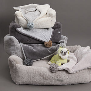 LES LITS DOUDOU by Louisdog <br> Collection Hiver 18/19 <br> avec couvertures - 4 couleurs.