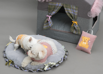 LE MATELAS DOUDOU A VOLANT by Louisdog <br> Collection Hiver 2021