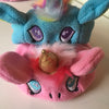 BONNET LICORNE ROSE & BLEU <br> pour petits, moyens et grands chiens!